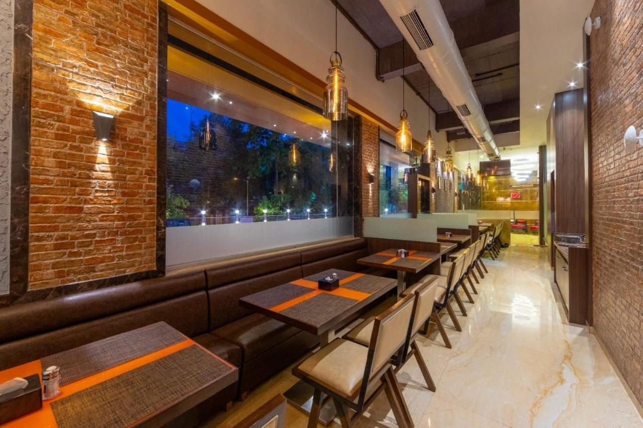 Hotel Laxvas Thane Luaran gambar